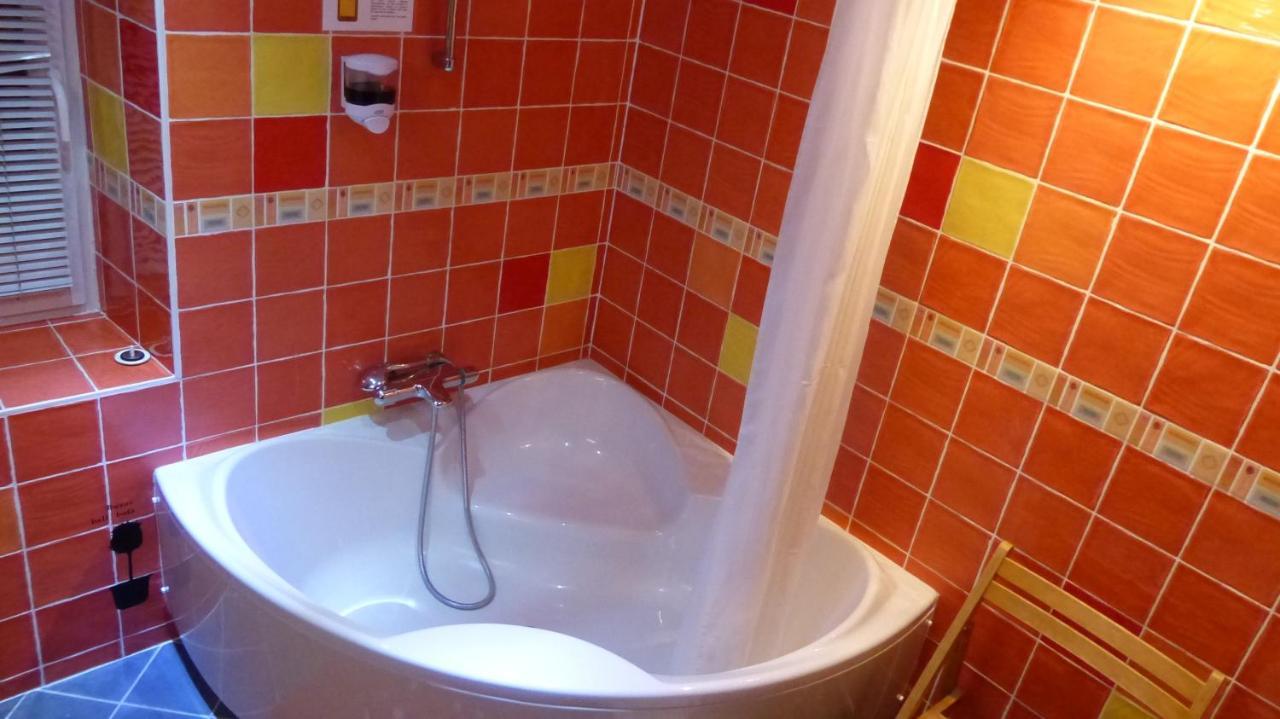 Saint-Flour  Chez Tiane Puy De Dome B&B 외부 사진